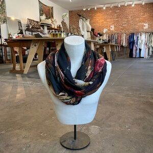813 Ottotredici Floral and Cherub Print scarf